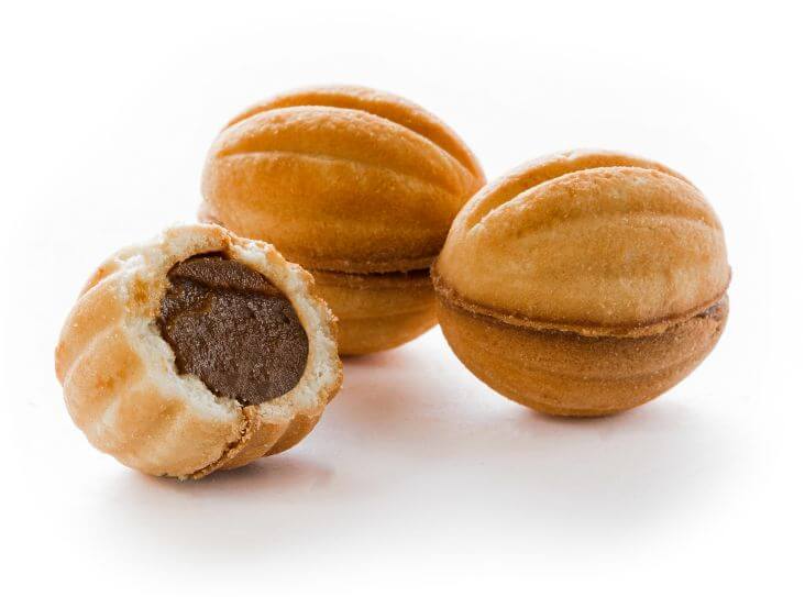 Nuci cu umplutura de caramel